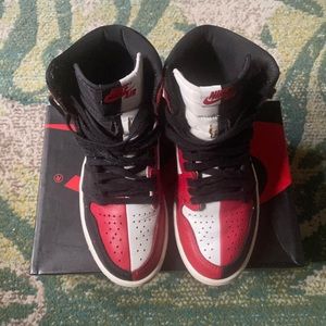 Air Jordan 1 Retro High OG Homage To Home